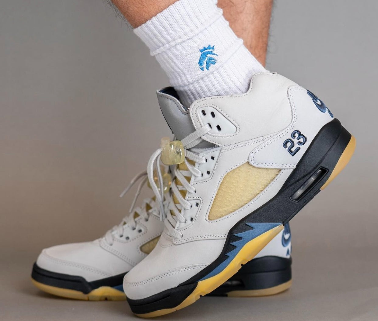 A Ma Maniere x Wmns Air Jordan 5 Retro 'Dawn' FZ5758-004